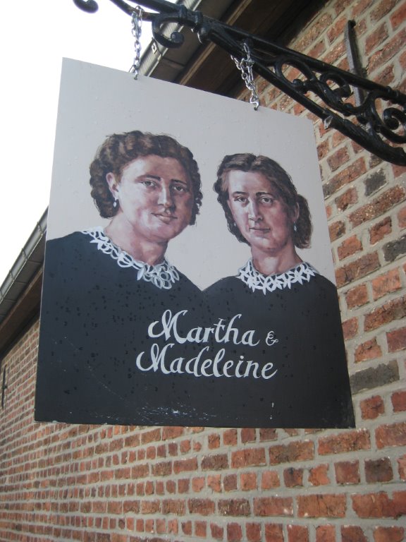 Uithangbord Martha & Madeleine